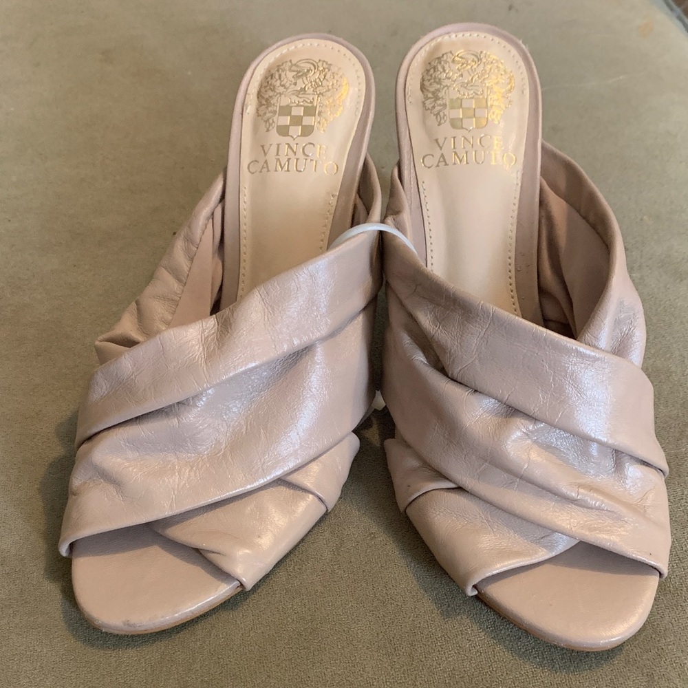 Vince Camuto Women's Beige Heels - Picture 7 of 9